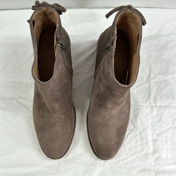NIB UGG Corinne Suede Leather Boot, 10 - Picture 9 of 13